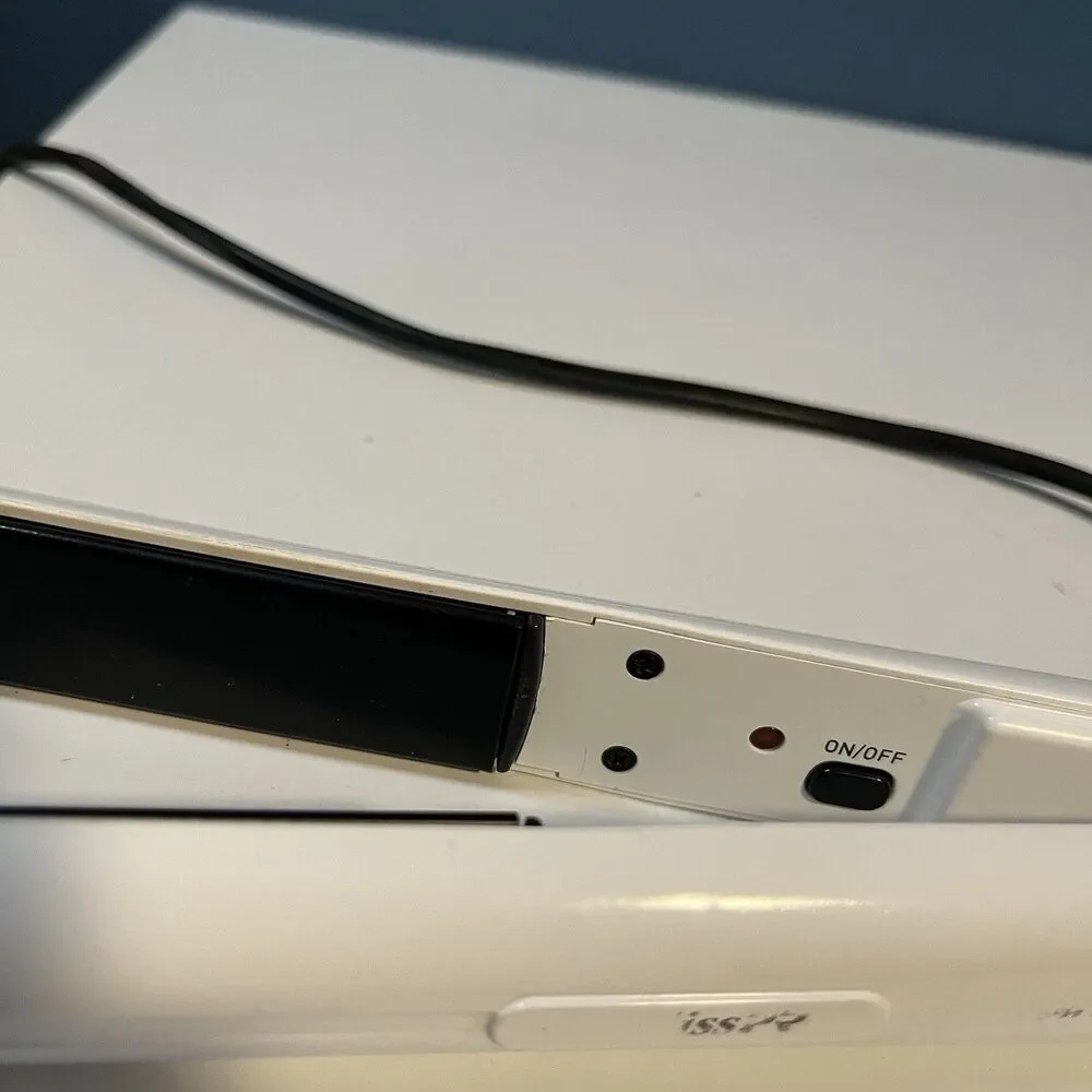 BaByliss White Ceramic Hair Straightener